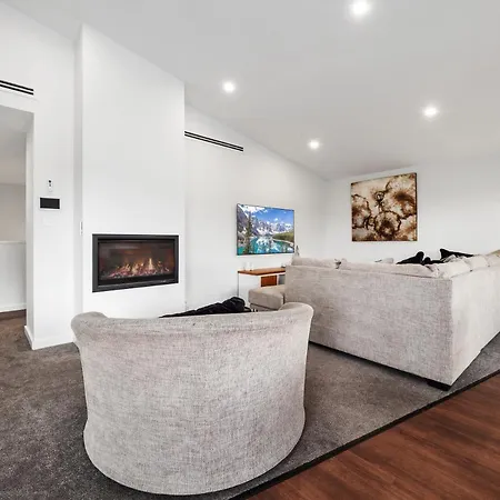 Luxury 5 Bedroom Home - Sentinel Chalet - Snowy Mountains - Jindabyne Exterior photo