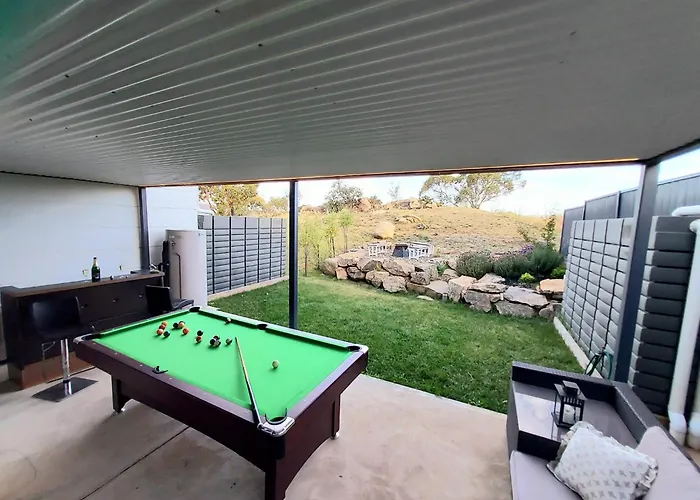 Luxury 5 Bedroom Home - Sentinel Chalet - Snowy Mountains - Jindabyne